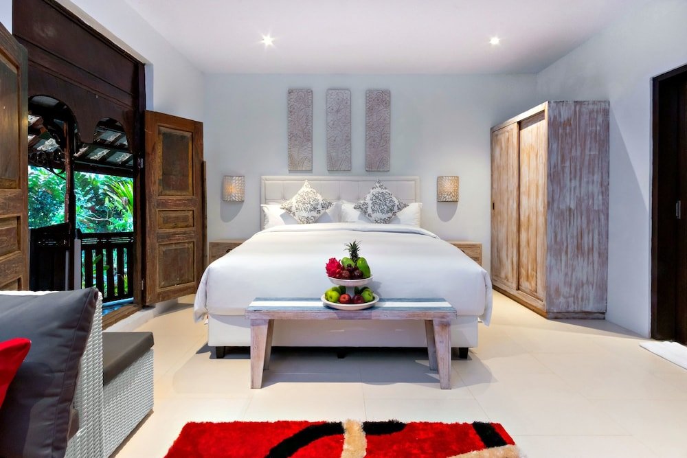 Фото Canvas Escape Resort