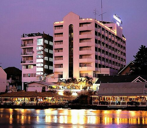 Гостиница Ayothaya Riverside Hotel Ayutthaya в Аюттхае