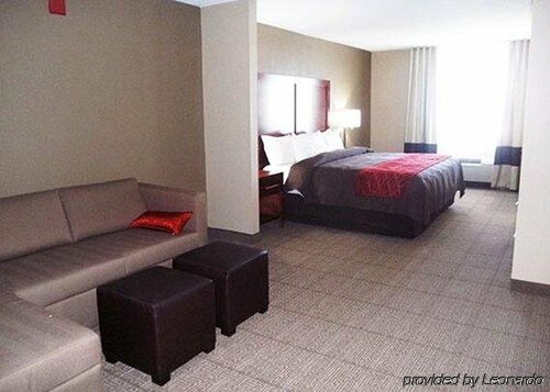Гостиница Comfort Inn & Suites Moberly