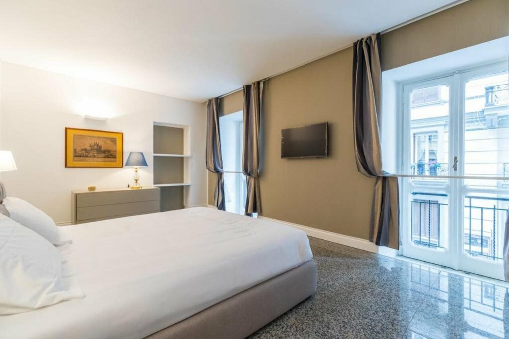 Hotel Suites Lungomare, Naples, photo