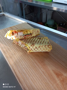 Shawarma and wings (Nabiarežnaja vulica, 43), fast food