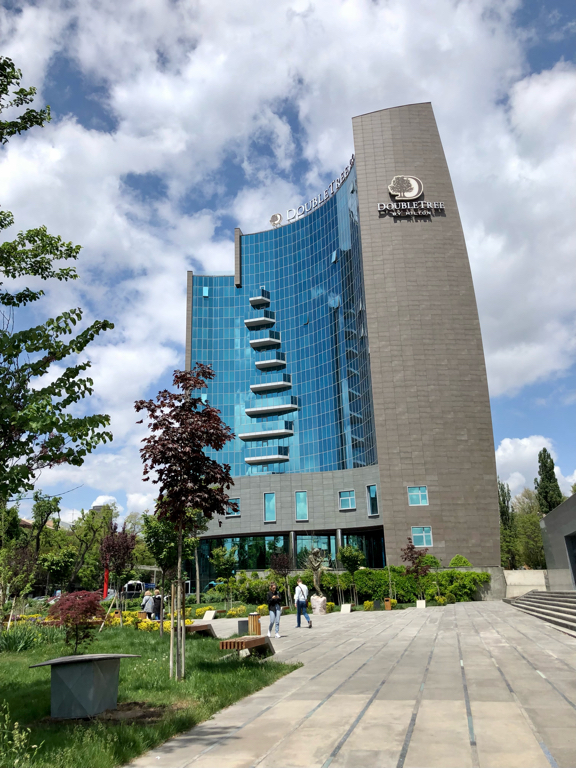 Фото DoubleTree by Hilton Hotel Yerevan City Centre