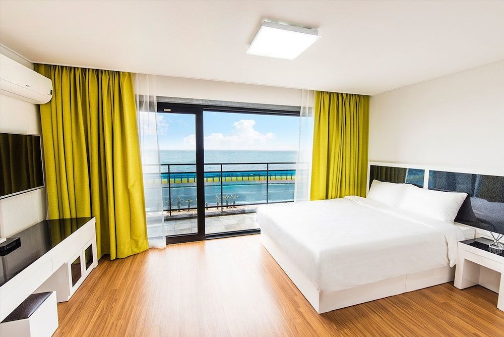 Фото Petit Jeju Victor