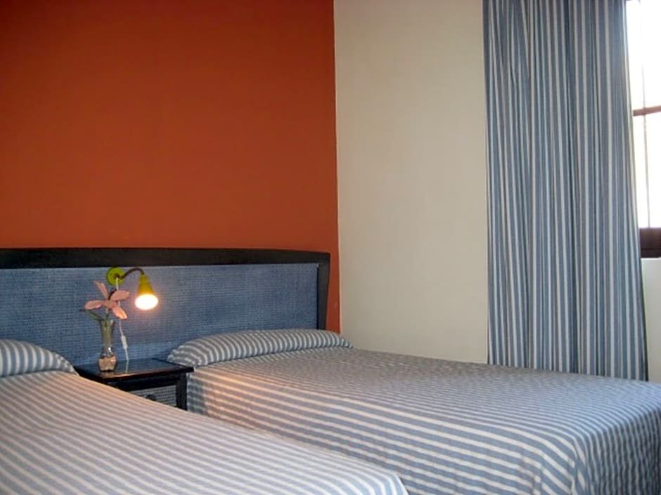 Фото Apartamentos Larga 70