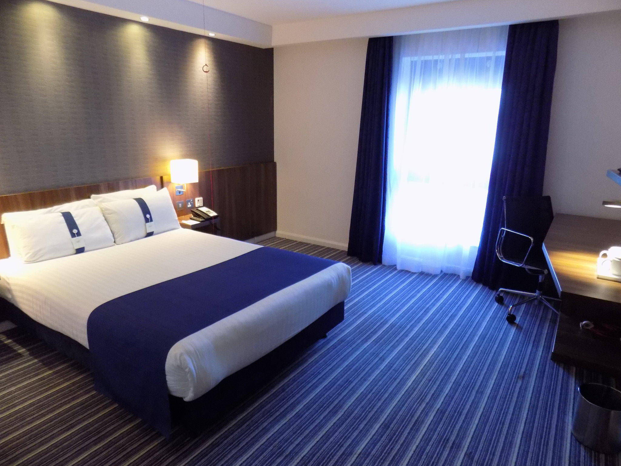 Фото Holiday Inn Express Dunstable, an Ihg Hotel