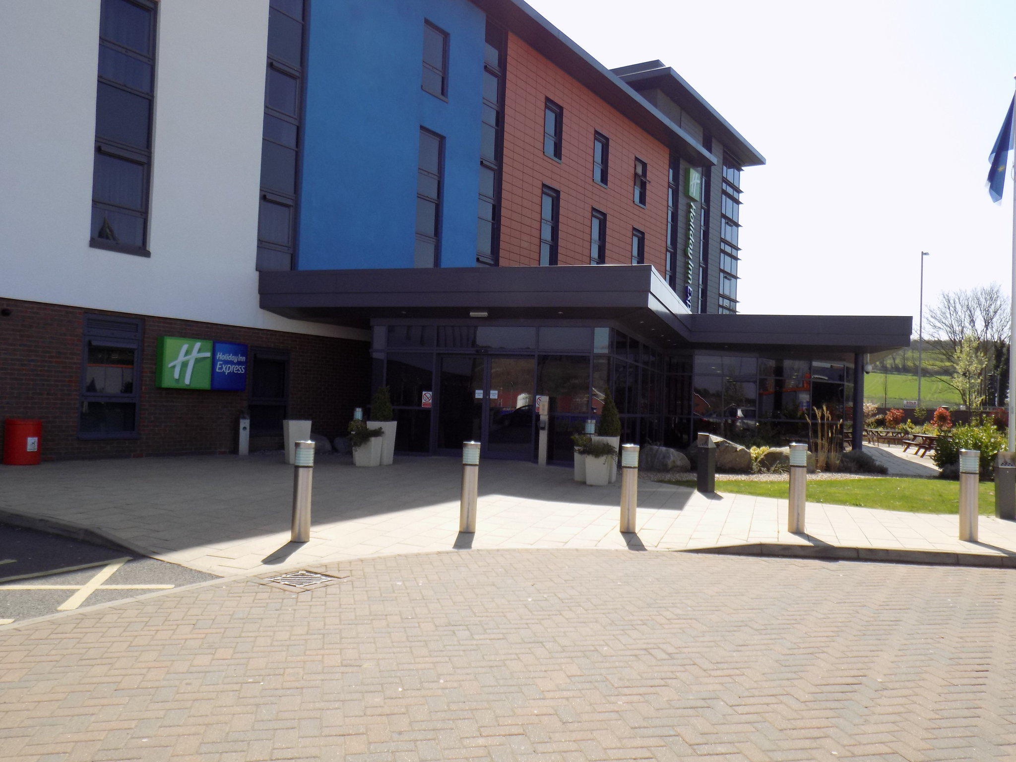 Фото Holiday Inn Express Dunstable, an Ihg Hotel