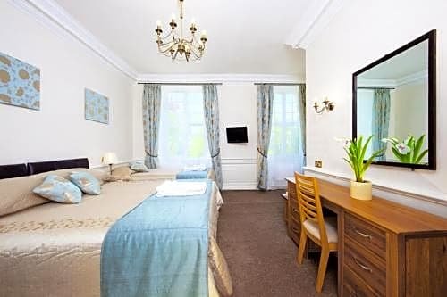 Фото The Bedford Hotel