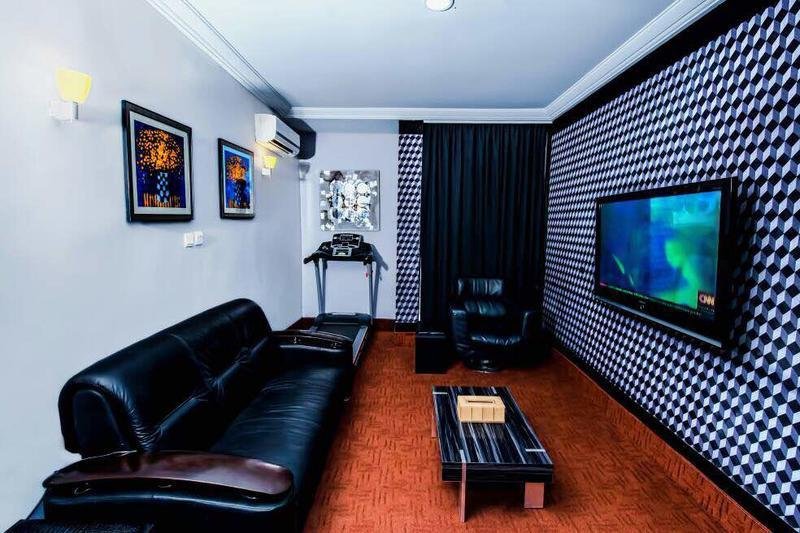 Фото Newland Luxury Apartments