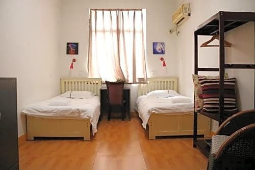 Фото Chengdu Mrs Panda Hostel