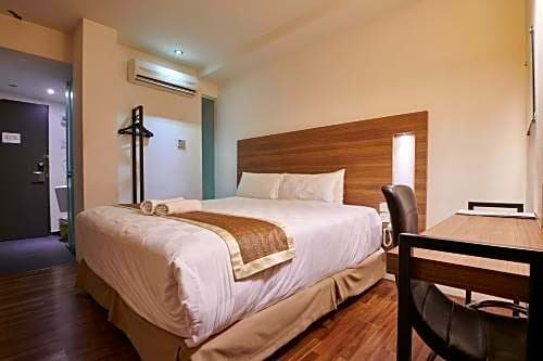 Фото The Leverage Business Hotel Mergong