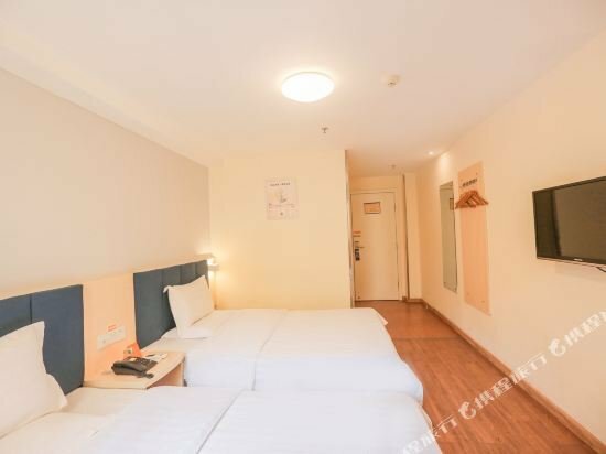 Hotel 7 Days Inn Sanya Da Dong Hai Commercial Street Branch, Sanya, photo