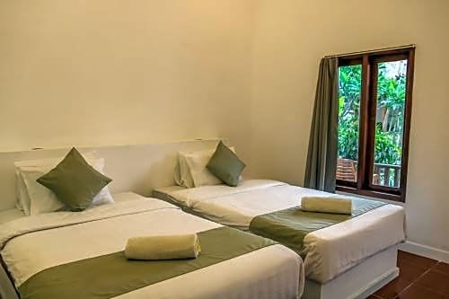 Фото Kuta Baru Hotel