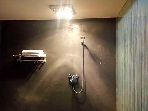 Фото Lhasa Honey Bee Hub