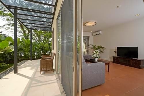 Фото Axia South Cikarang Service Apartment