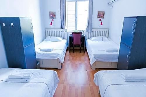 Фото Chengdu Mrs Panda Hostel