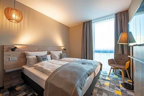 Фото The niu Timber