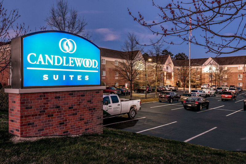 Гостиница Candlewood Suites Richmond-West, an Ihg Hotel