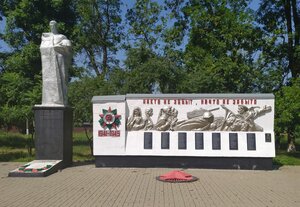 Братская могила 104-х советских воинов (Krasnodar Territory, Belorechenskiy rayon, Shkolnenskoye selskoye poseleniye, selo Shkolnoye), monument, memorial