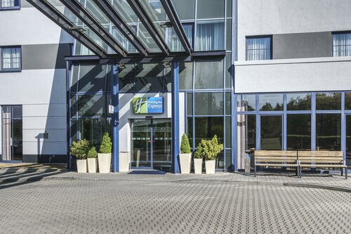 Гостиница Holiday Inn Express Frankfurt Airport в Мерфельден-Вальдорфе