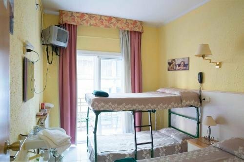 Гостиница Hostal Alhambra Tarragona в Таррагоне