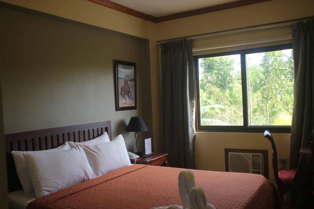 Фото Spring Plaza Hotel