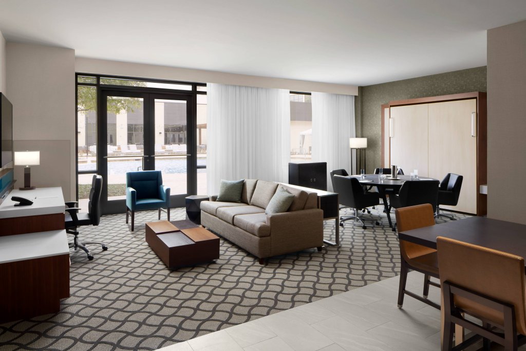 Фото Marriott Dallas Allen Hotel & Convention Center