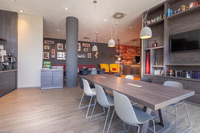 Фото Campanile Duisburg City