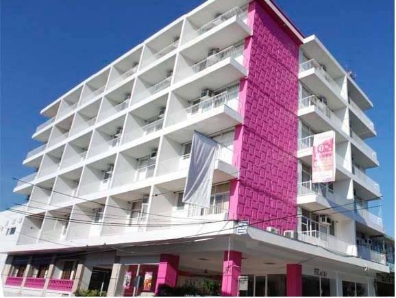 Фото отеля 1