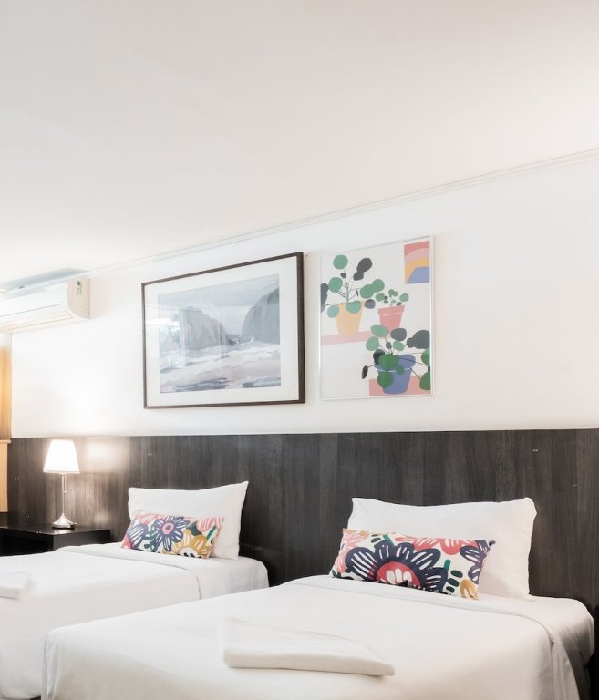 Фото Sathorn Terrace Apartment