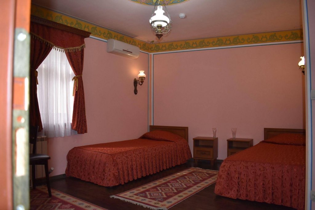 Фото Family Hotel at Renaissance Square