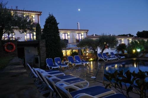 Гостиница Hotel Blaumar Cadaques