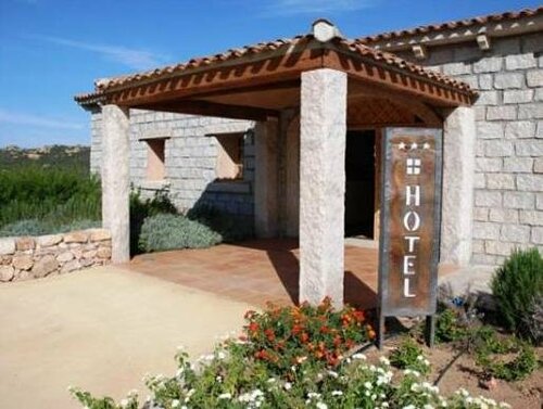Внешний вид отеля Li Finistreddi Exclusive Country Retreat в Арзачене, фото 3