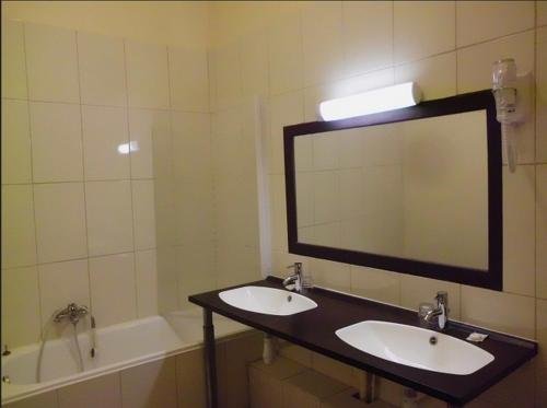 Фото Hotel du Dauphiné