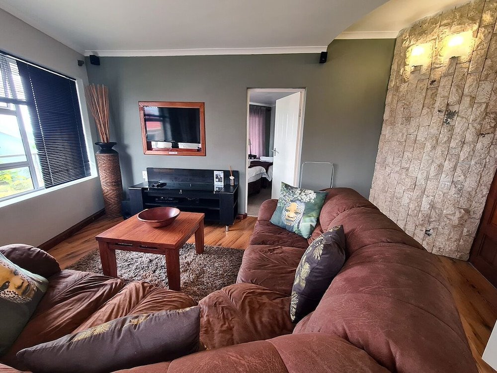 Фото The Roundhouse - Self Catering