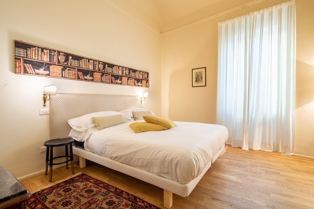 Фото Uffizi Romantic Flat by Mmega