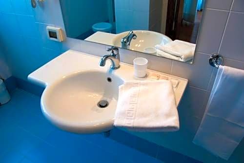 Фото Hotel Touring Falconara Marittima