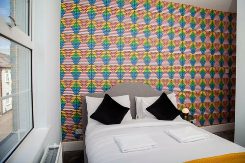 Гостевой Дом The Old Post Office - Bright & Modern 4bdr Townhouse With Private Garden в Оксфорде