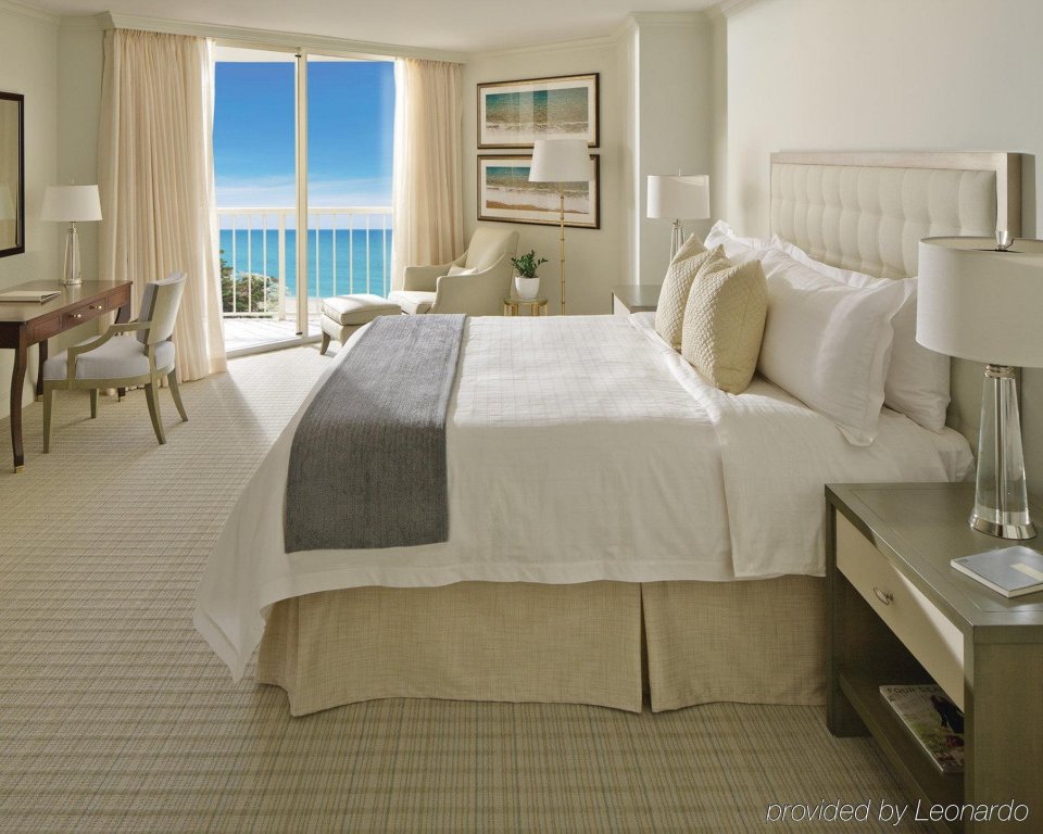 Фото Four Seasons Resort Palm Beach