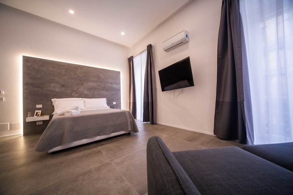 Фото Gallery Suite Naples