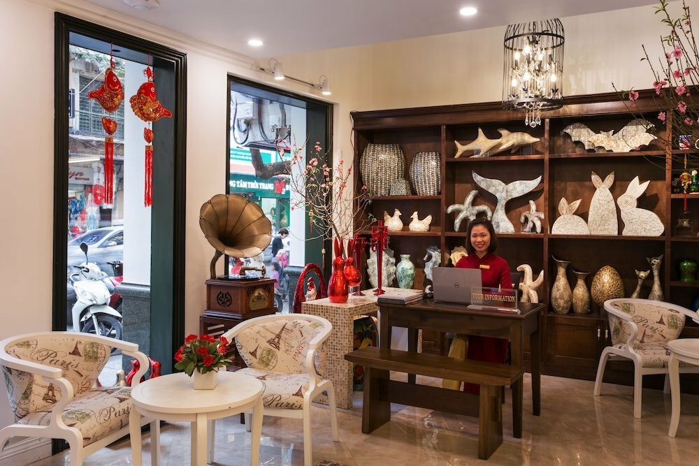 Hotel Democracy, Hanoi, photo