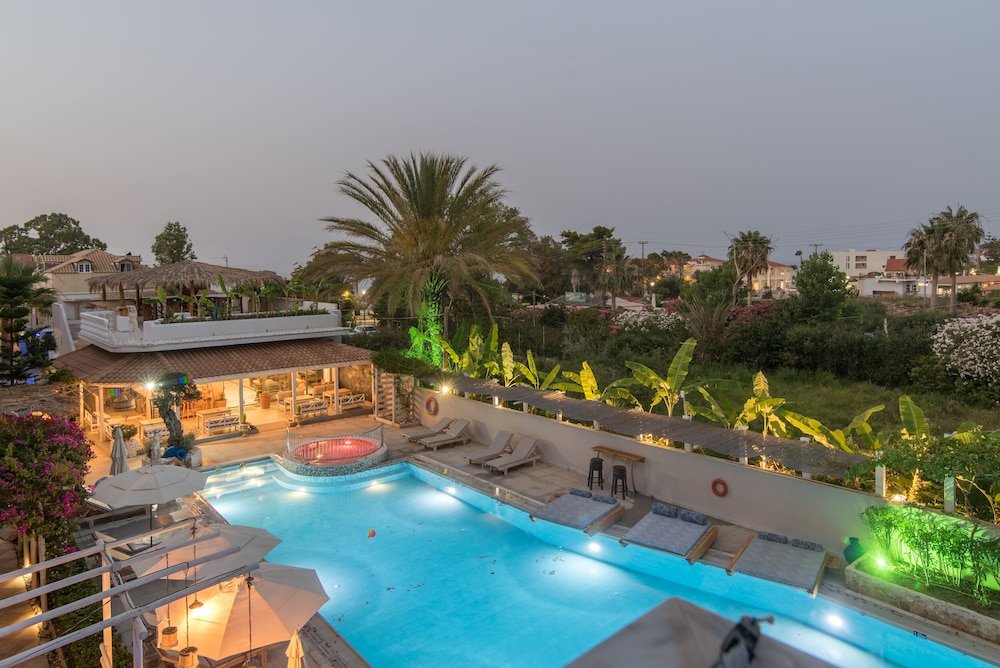 Фото Отель Iniochos