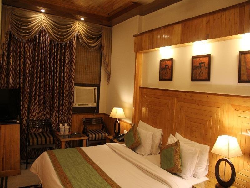 Фото Wood Castle