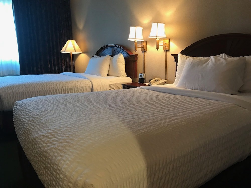 Фото Clarion Hotel - Downtown - University Area