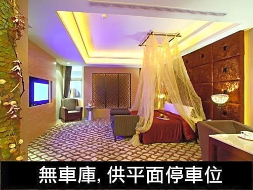 Фото Young Motel