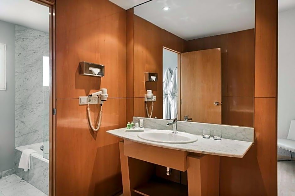 Фото Nh Castellón Turcosa