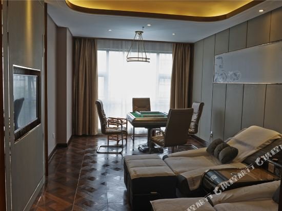 Фото Kunming Like Modern Hotel