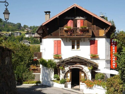 Внешний вид отеля Hôtel Le Coeur des Neiges в Сен-Жерве-ле-Бене, фото 1