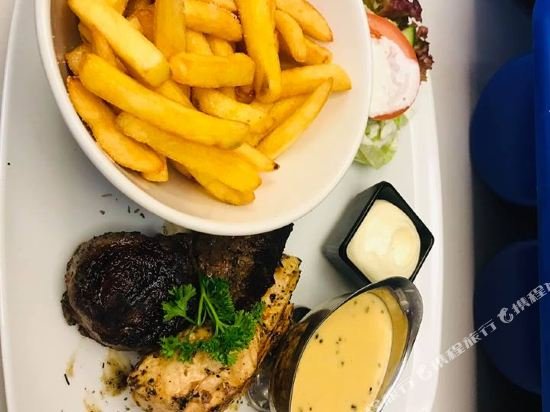 Фото Hotel Carpinus