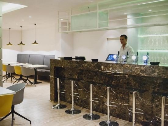 Фото Hotel Carpinus