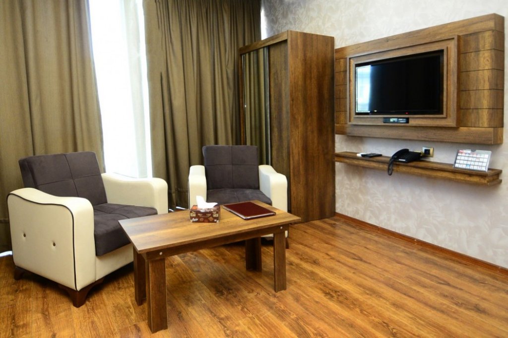 Фото Green Queen Hotel